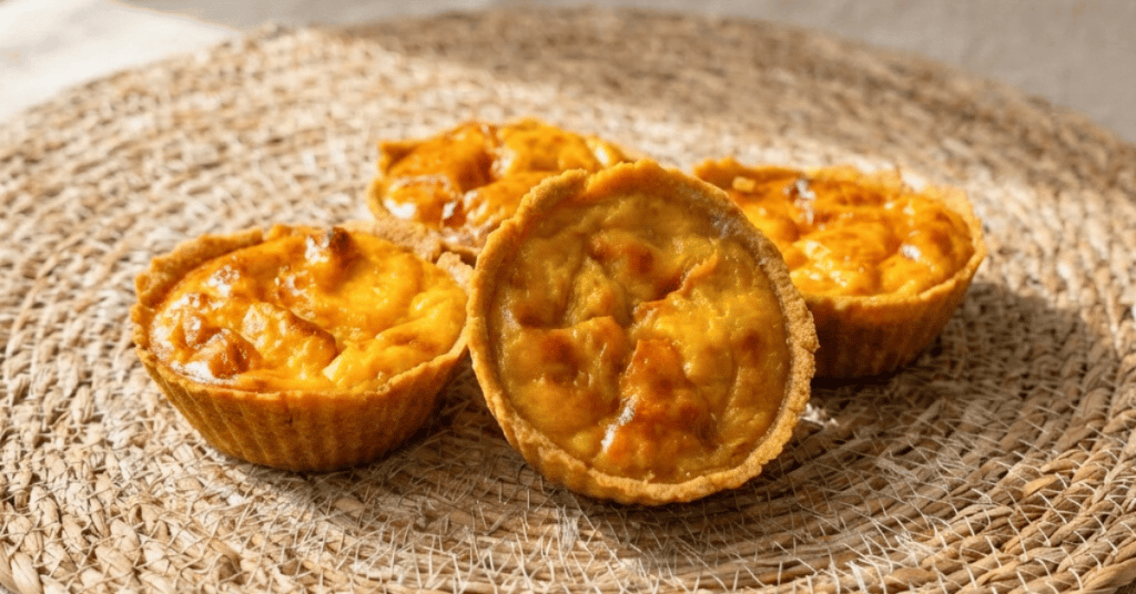 Kürbiskuchen für Hunde: Mini-Törtchen mit Kürbis (saftig, schnittfest, gut vorzubereiten)