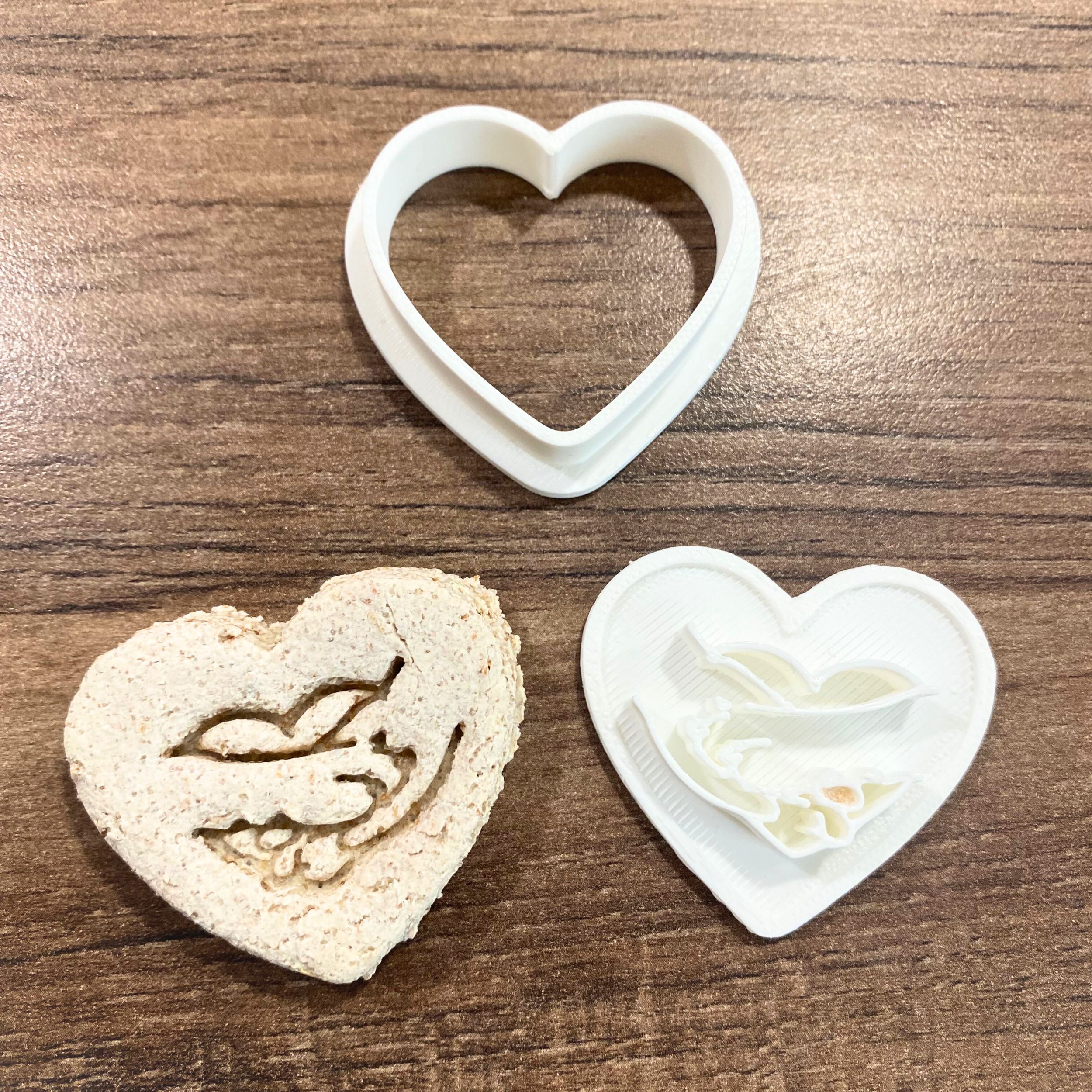 Herz Ausstechform mit Stempel Hand & Pfote – 3D Druck Hundekeks Ausstecher – Hundeliebe Motiv – Bild 6