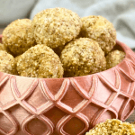 Vegane Joghurt-Linsen-Kugeln für Hunde – weiche Hundeleckerlis ohne Ei & ohne Mehl