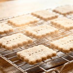 Hundekeks Rezept mit Banane und Hüttenkäse