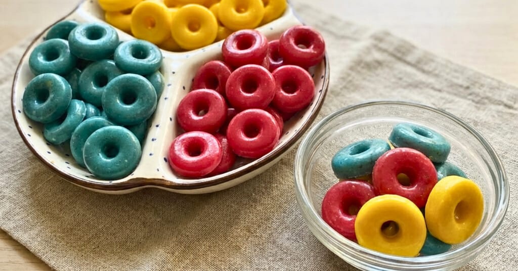 Hundegummibärchen selber machen: Gummidrops für Hunde mit Kokosjoghurt (ohne Backen)