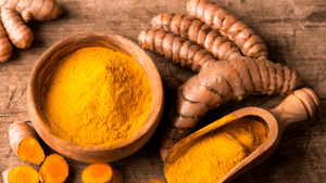 Mit diesen 5 Zutaten kannst du Hundekekse ganz natürlich färben!